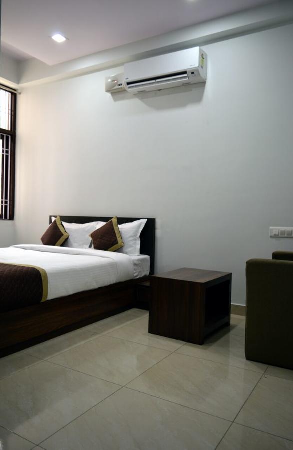 Oyo 6697 Hotel Green Lemon Jaipur Ngoại thất bức ảnh