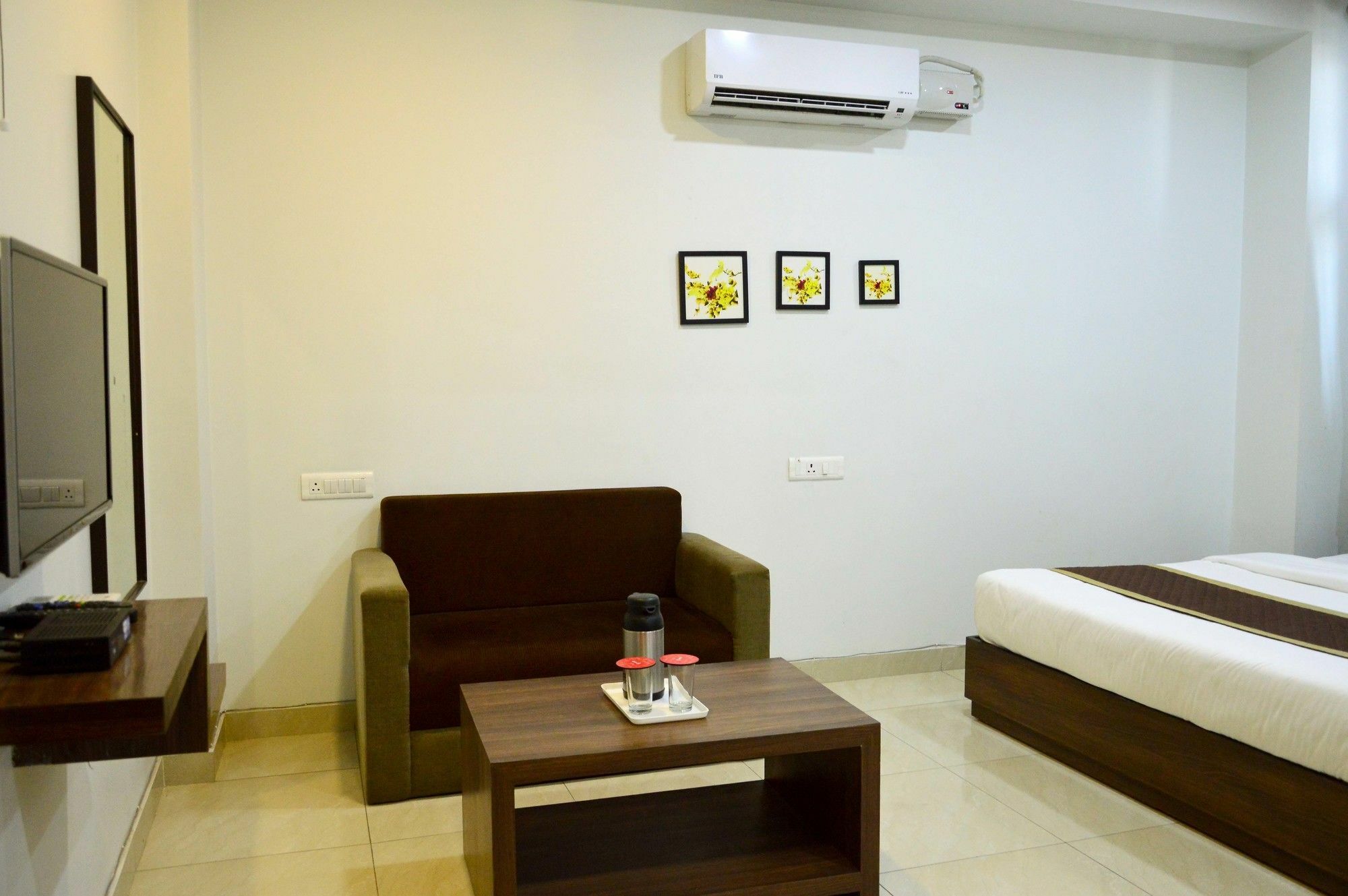 Oyo 6697 Hotel Green Lemon Jaipur Ngoại thất bức ảnh